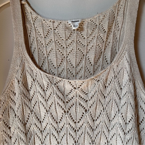 Knit flowy tank top - Picture 2 of 3